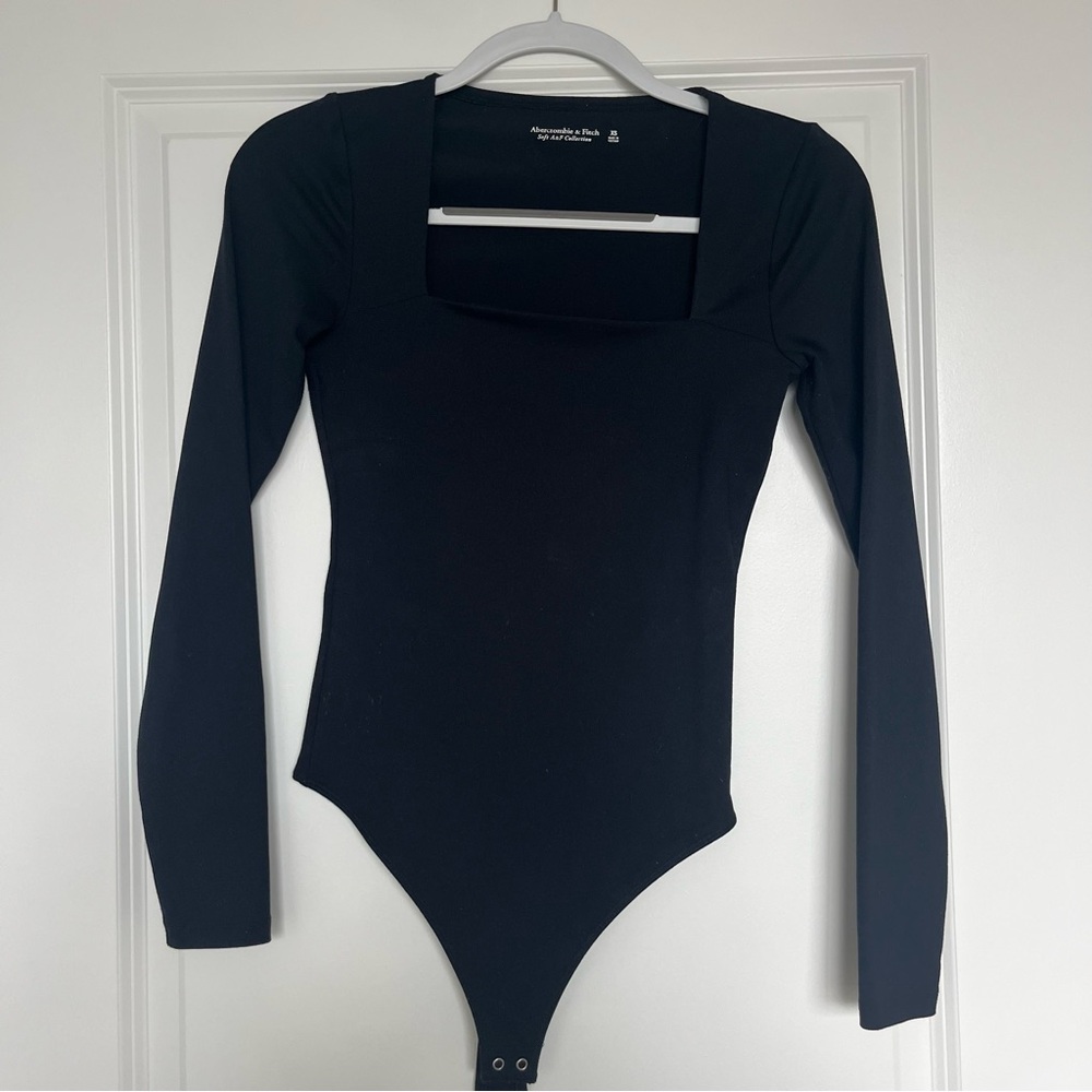 Abercrombie square beck bodysuit size xs